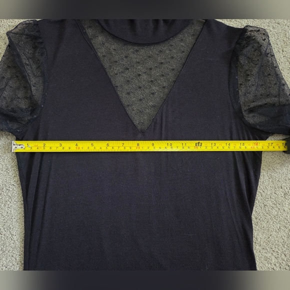 ⭐️RW & Co Sheer Sleeves Black Top - Picture 5 of 6